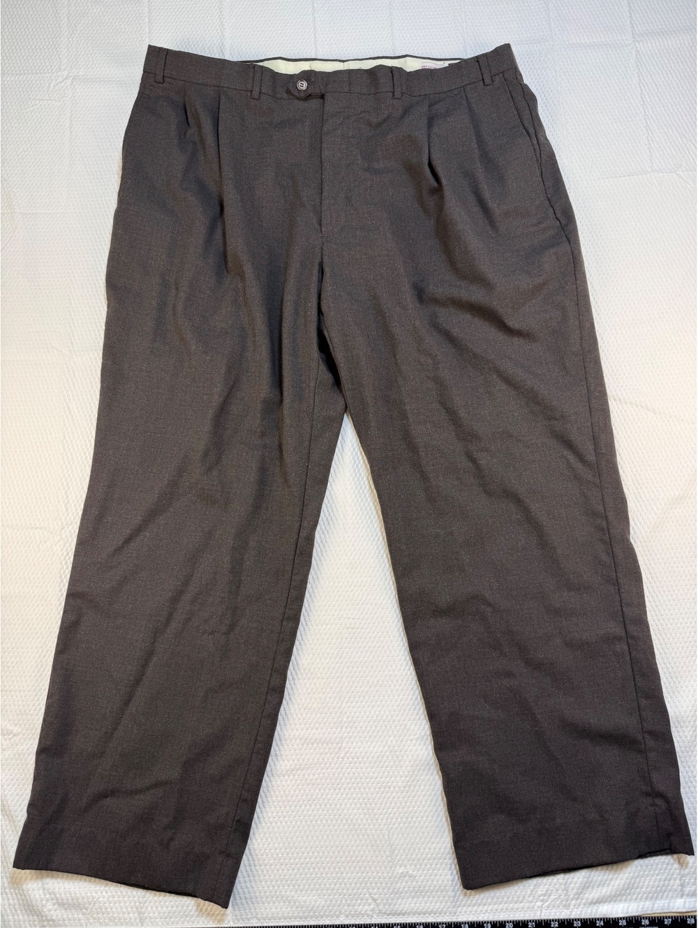 Vintage Evan-Picone Men’s 100% Pure Wool Brown Pleated Dress Pants